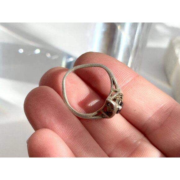 Calla Lily Garnet Semi-Precious 925 Sterling Silver Vintage Ring - sz 8 - Picture 10 of 11